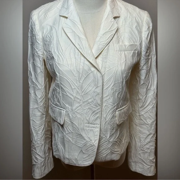 NWT Gucci Ivory Floral Textured Blazer - Size 42/US 6 - Picture 4 of 15